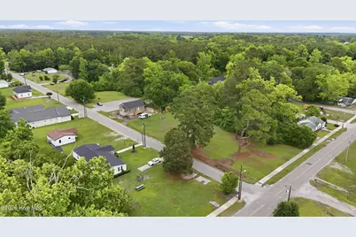 100 Queen Street, Tabor City, NC 28463 - Photo 15