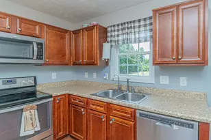 616 Trail End Ln, Newton Grove, NC 28366 - Photo 9