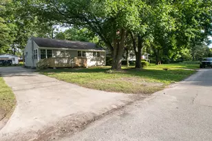 6757 Pitt St, Grifton, NC 28530 - Photo 5