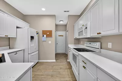 1034 Avenshire Circle, Wilmington, NC 28412 - Photo 11
