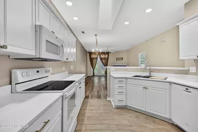 1034 Avenshire Circle, Wilmington, NC 28412 - Photo 9