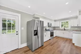 319 W Grubb St, Hertford, NC 27944 - Photo 17