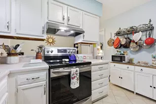 712 Conifer Cir, Jacksonville, NC 28540 - Photo 13