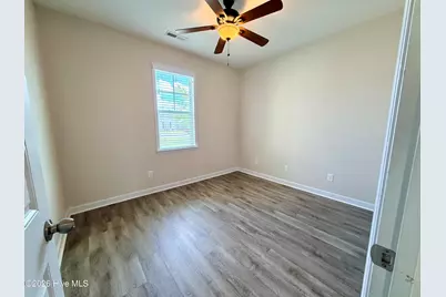 517 New Hanover Trail, Jacksonville, NC 28546 - Photo 33