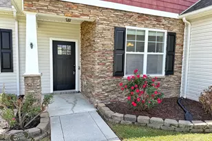 517 New Hanover Trl, Jacksonville, NC 28546 - Photo 7
