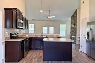 517 New Hanover Trl, Jacksonville, NC 28546 - Photo 11