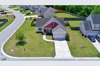 517 New Hanover Trail, Jacksonville, NC 28546 - Photo 3
