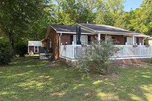 144 Waccamaw Shores Rd, Lake Waccamaw, NC 28450 - Photo 5