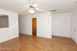 104 Spring Meadow Cir, Jacksonville, NC 28546 - Photo 3