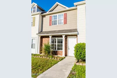 104 Spring Meadow Circle, Jacksonville, NC 28546 - Photo 3