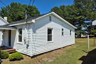 502 S Sycamore St, Fremont, NC 27830 - Photo 3