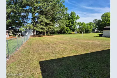 502 S Sycamore Street, Fremont, NC 27830 - Photo 5
