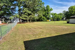 502 S Sycamore St, Fremont, NC 27830 - Photo 5