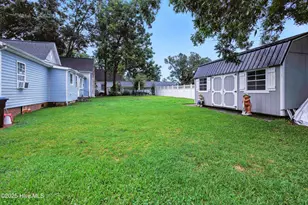 207 S Walker St, Burgaw, NC 28425 - Photo 27