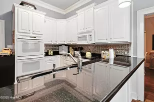 207 S Walker St, Burgaw, NC 28425 - Photo 11