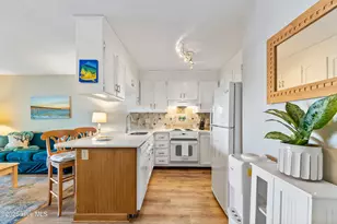 1008 Canal Dr, Carolina Beach, NC 28428 - Photo 15
