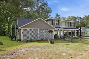 1011 W Main St, Williamston, NC 27892 - Photo 9