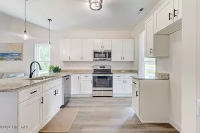 548 Timbercrest Circle SE, Bolivia, NC 28422 - Photo 9