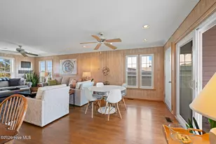 907 Ocean Blvd W, Holden Beach, NC 28462 - Photo 9