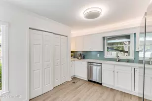 313 E Brown St, Southport, NC 28461 - Photo 21