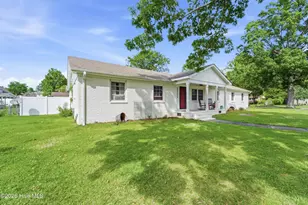 301 King Richard Ct, Jacksonville, NC 28546 - Photo 1
