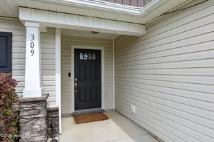 309 Cadenza Ln, Richlands, NC 28574 - Photo 3