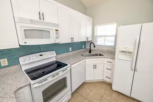 218 Eucalyptus Ln, Wilmington, NC 28412 - Photo 7