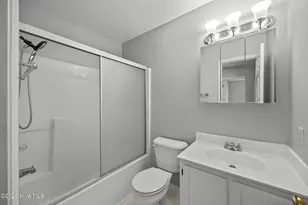 408 Estate Dr, Jacksonville, NC 28540 - Photo 17
