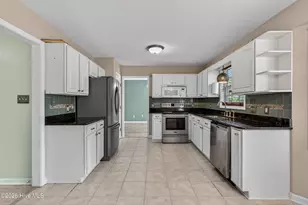 301 Robert Scott Cir, Swansboro, NC 28584 - Photo 13