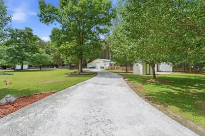 295 Mayberry Lane, Richlands, NC 28574 - Photo 3