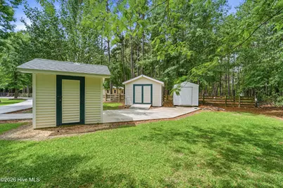 295 Mayberry Lane, Richlands, NC 28574 - Photo 5