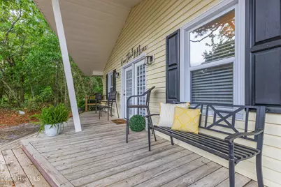 139 NE 39th Street, Oak Island, NC 28465 - Photo 5