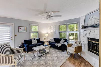 139 NE 39th Street, Oak Island, NC 28465 - Photo 9