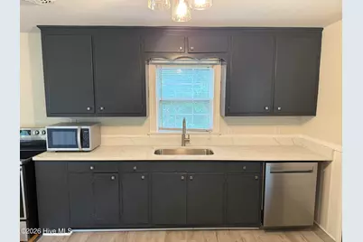 110 N Warren Street, Greenville, NC 27858 - Photo 9