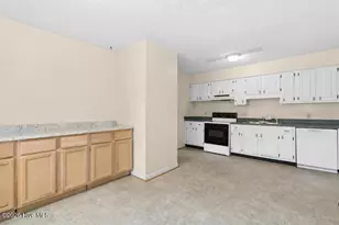 813 Rosemary St, Erwin, NC 28339 - Photo 9
