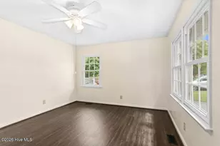 813 Rosemary St, Erwin, NC 28339 - Photo 5