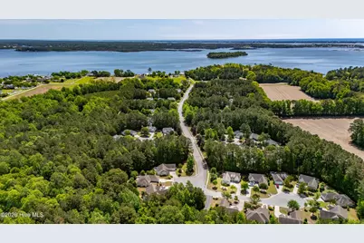 901 Meadowbrook S #Unit 901, Swansboro, NC 28584 - Photo 45
