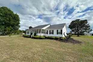 1198 Kenan Weeks Rd, Newton Grove, NC 28366 - Photo 3