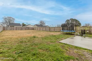 304 E Franck St, Richlands, NC 28574 - Photo 25