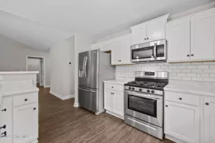 380 Union Chapel Church Rd, Richlands, NC 28574 - Photo 7
