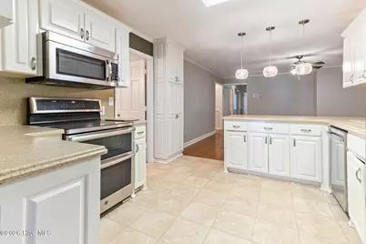 2022 Airport Road, Elizabethtown, NC 28337 - Photo 9