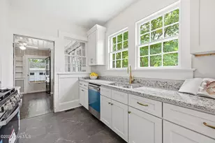 205 E 11th St, Washington, NC 27889 - Photo 13