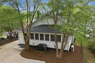 205 E 11th St, Washington, NC 27889 - Photo 9