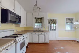 205 W Purvis St, Robersonville, NC 27871 - Photo 27