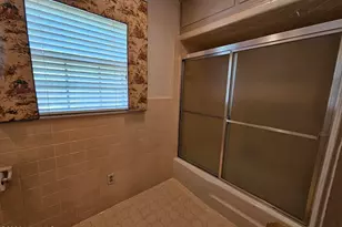605 W Cutchin St, Clinton, NC 28328 - Photo 27