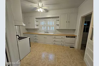 605 W Cutchin Street, Clinton, NC 28328 - Photo 15
