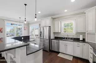 410 N A St, Bridgeton, NC 28519 - Photo 9