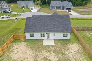 309 Belgian Ct, Richlands, NC 28574 - Photo 37