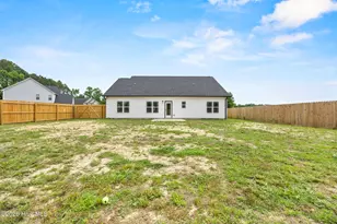 309 Belgian Ct, Richlands, NC 28574 - Photo 5