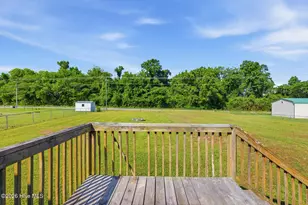 203 Buffy Ct, Richlands, NC 28574 - Photo 5